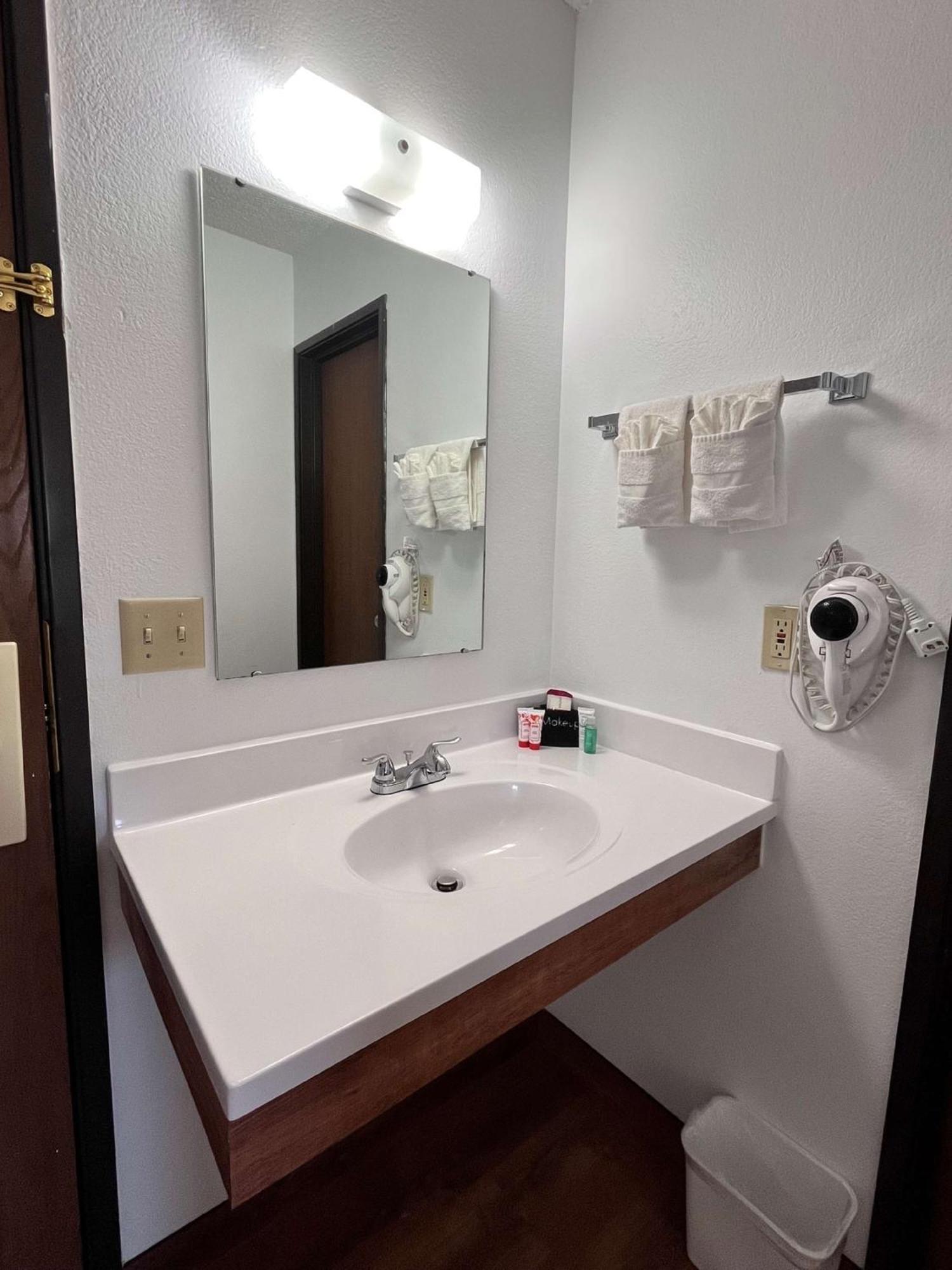 Surestay By Best Western Glendive Yellowstone River Buitenkant foto
